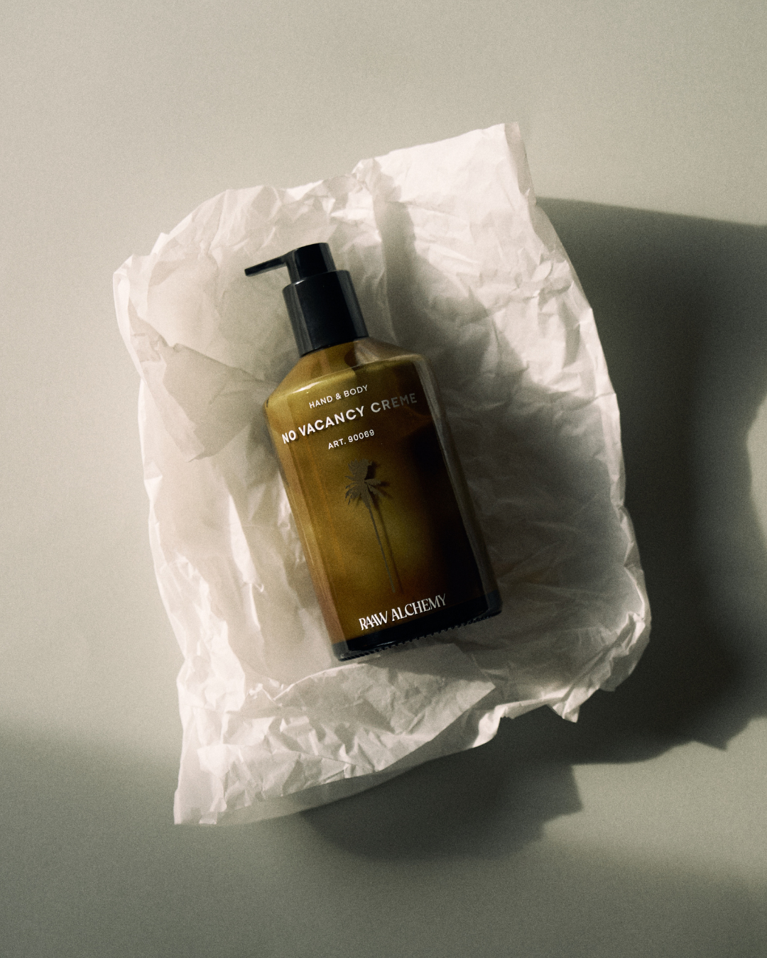 NO VACANCY CREME