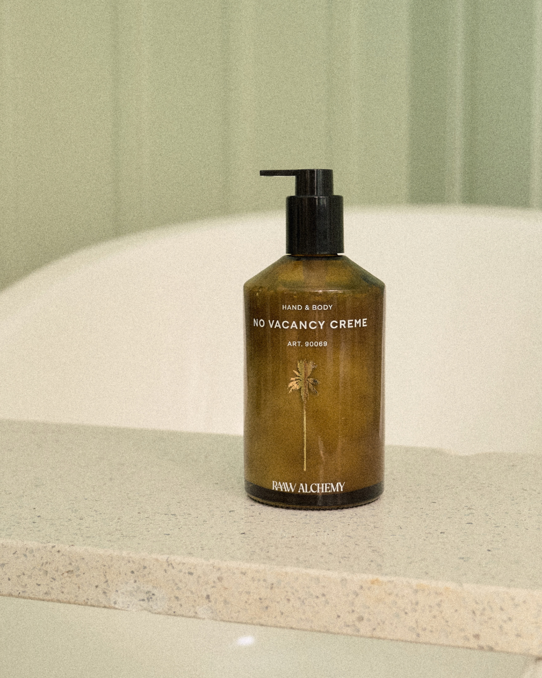 NO VACANCY CREME